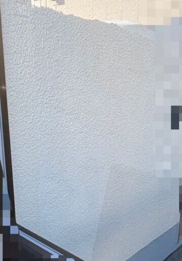 札幌市清田区｜玄関フードの透明ガラス（FIX窓）割れ替え交換。約1時間でスピード解決！ガラスが割れた時の正しい対処法