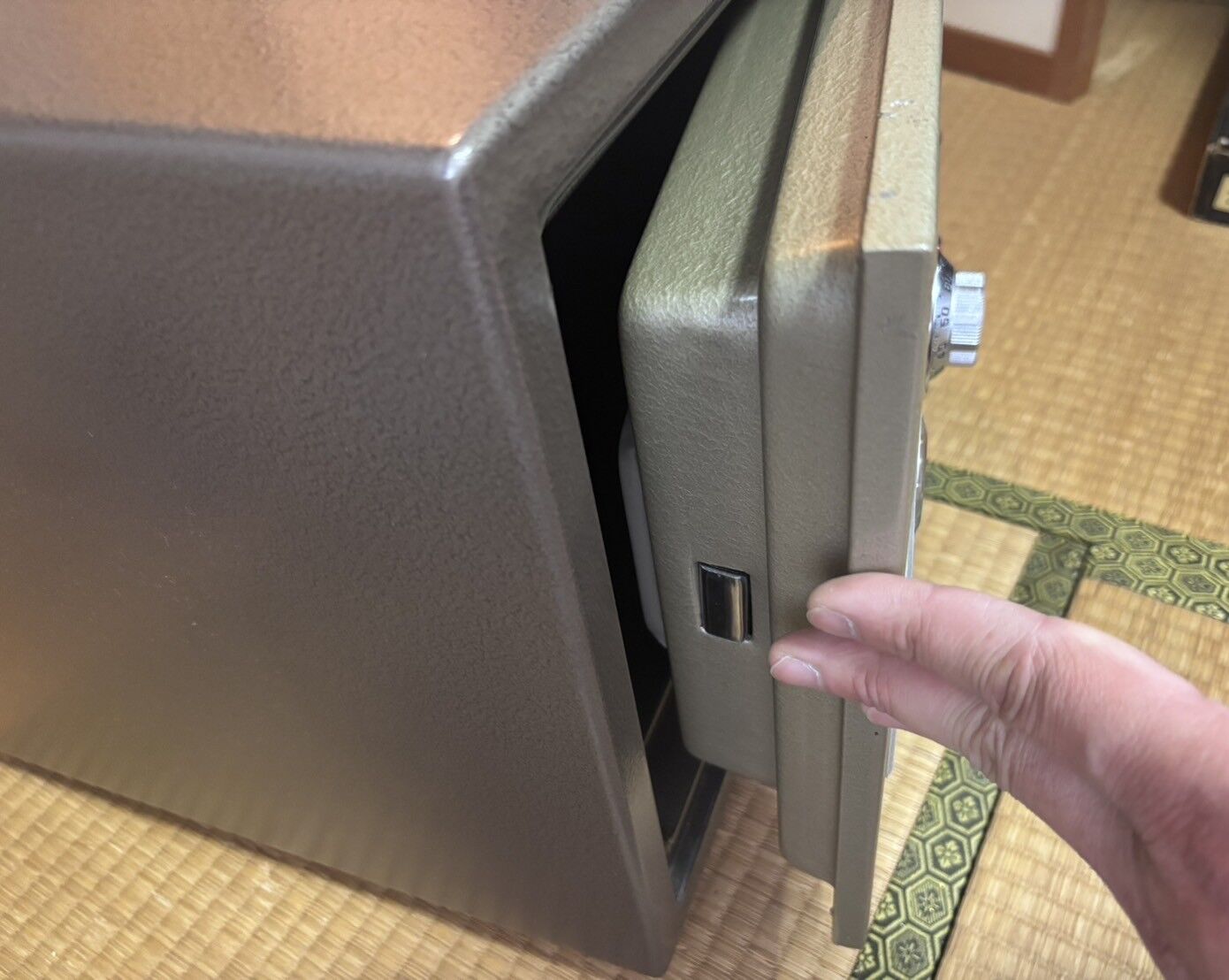 札幌市厚別区｜家庭用金庫の鍵紛失トラブル。ダイヤル解錠済みシリンダーのピッキング開錠（約5分）