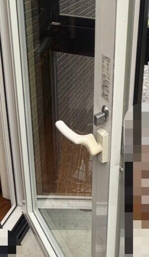 札幌市中央区｜テラスドアの鍵がかからない！グレモン錠の連動不具合を30分で精密分解調整・修理した施工事例をご紹介