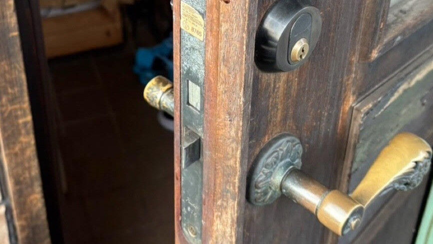 江別市｜子供が鍵穴に小枝を入れてしまった！異物を除去し、復旧作業を完了